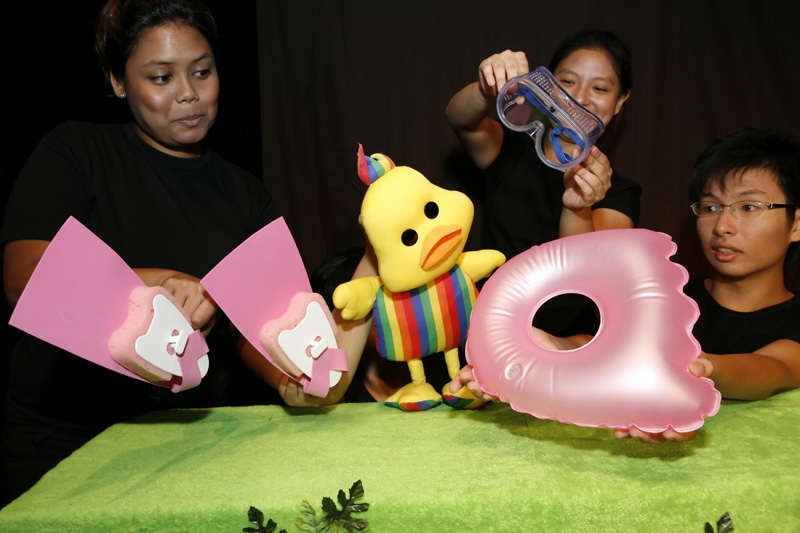Duckie Puppet learning how to swim in Duckie Can't Swim School Show by Paper Monkey Theatre